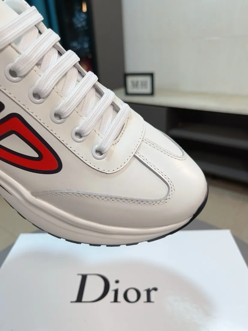 Ex-factory price 400🌹🌹【Dior】Best-selling model, world premiere on official website🔝High-end brand of men's shoes, latest series on official website: The upper is made of imported cowhide with specially designed fabrics➕Mesh breathable lining. Make walking more convenient and comfortable! Compared with the official quality, Midea’s 1:1 replica. Create a fashionable personality to set off your uniqueness! A must-have for trendy men! Classic style. Men's sizes: 38-44.